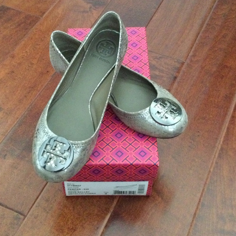 Tory Burch Pewter Ballet flats Size 8
